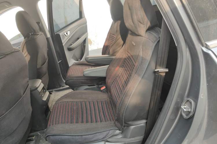 Used Wuling Jiachen 2022 1.5L Manual Comfort Edition Left Rear Seat