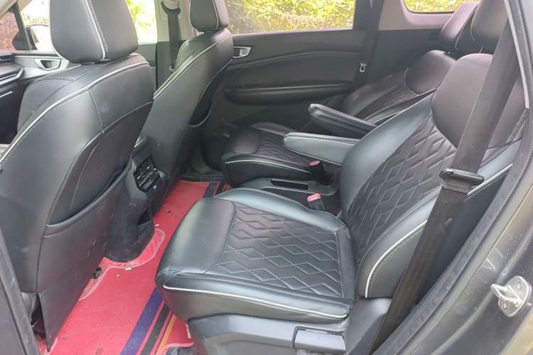 Used Wuling Jiachen 2022 1.5T CVT Deluxe Flagship Edition Left Rear Seat