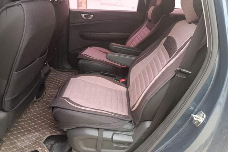 Used Wuling Jiachen 2022 1.5L Manual Light Comfort Edition Left Rear Seat