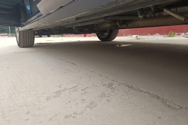 Used Wuling Jiachen 2022 1.5L Manual Light Comfort Edition Left Side Sill