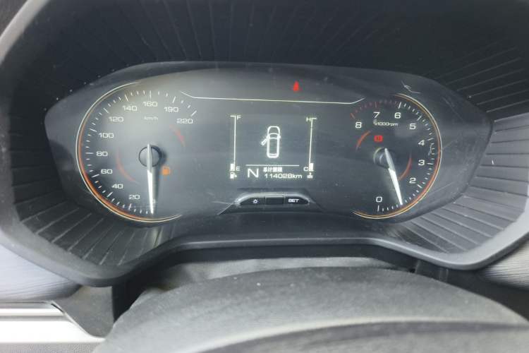 Used Wuling Jiachen 2022 1.5L Manual Comfort Edition Odometer Close Up