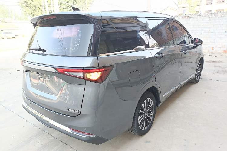 Used Wuling Jiachen 2022 1.5T CVT Deluxe Flagship Edition Rear Right 45 Deg