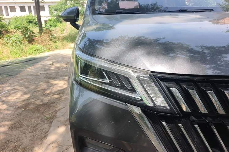 Used Wuling Jiachen 2022 1.5T CVT Deluxe Flagship Edition Right Front Headlight