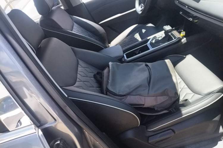 Used Wuling Jiachen 2022 1.5T CVT Deluxe Flagship Edition Right Front Seat
