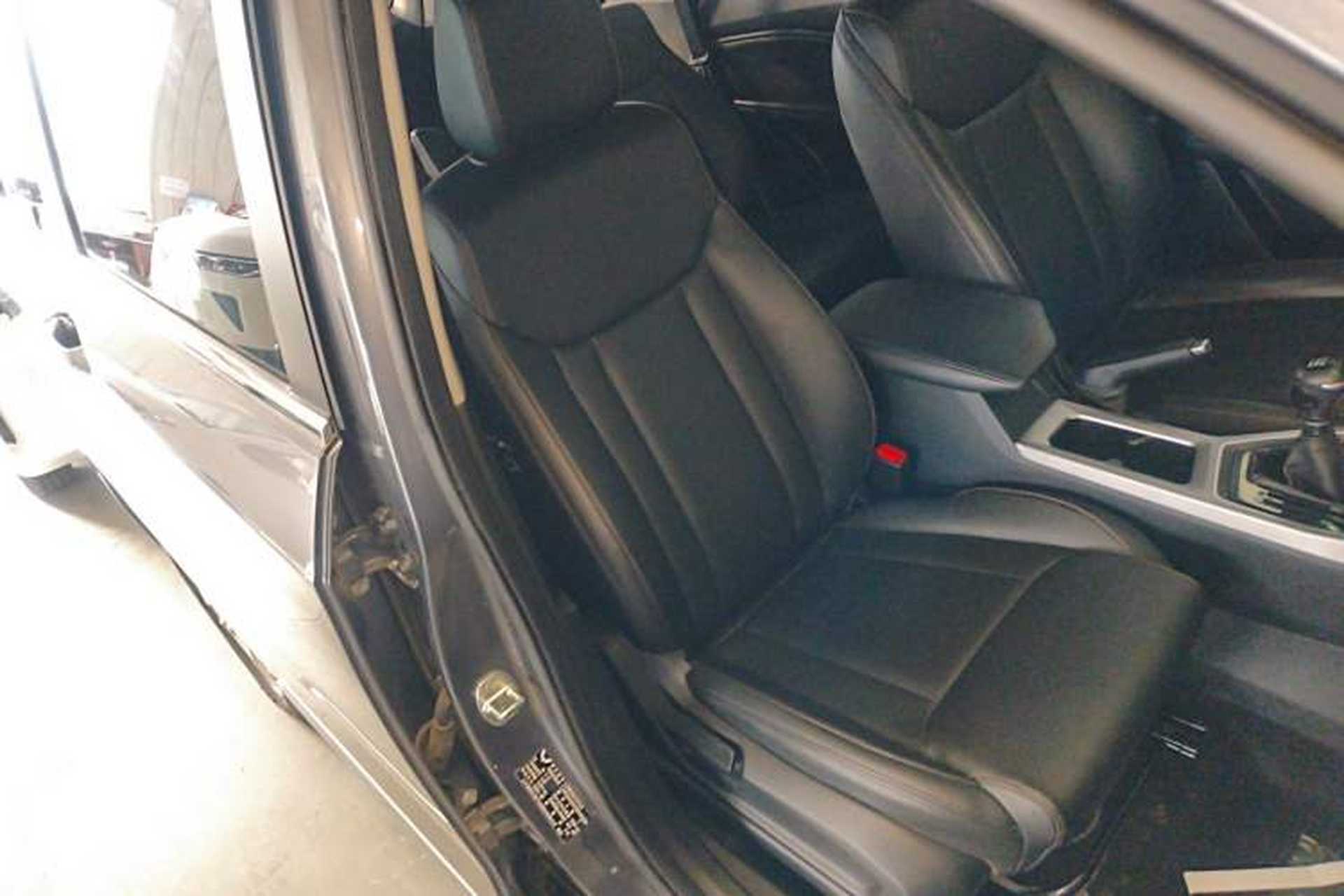 Used Wuling Jiachen 2022 1.5T Manual Light Enjoyment Dynamic Version Right Front Seat