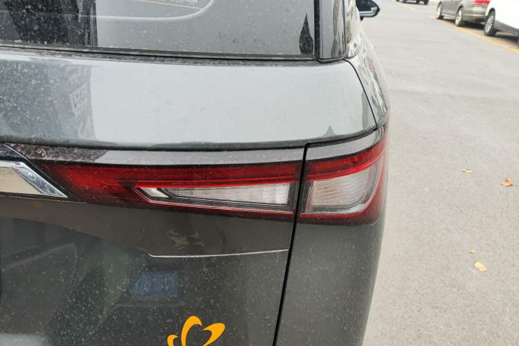 Used Wuling Jiachen 2022 1.5T CVT Smart Luxury Version Right Rear Taillight
