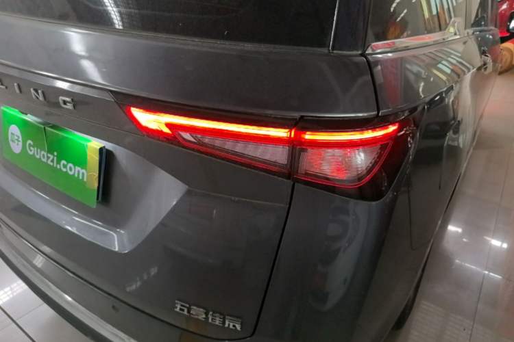Used Wuling Jiachen 2022 1.5T Manual Light Enjoyment Dynamic Version Right Rear Taillight