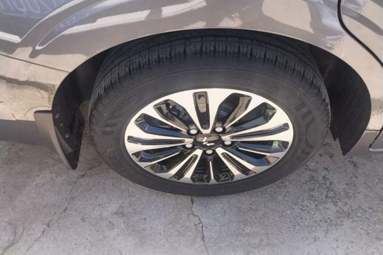 Used Wuling Jiachen 2022 1.5T CVT Deluxe Flagship Edition Right Rear Wheel Hub