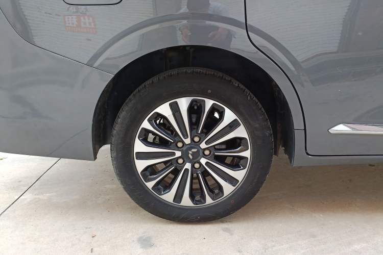 Used Wuling Jiachen 2022 1.5T CVT Deluxe Flagship Edition Right Rear Wheel Hub