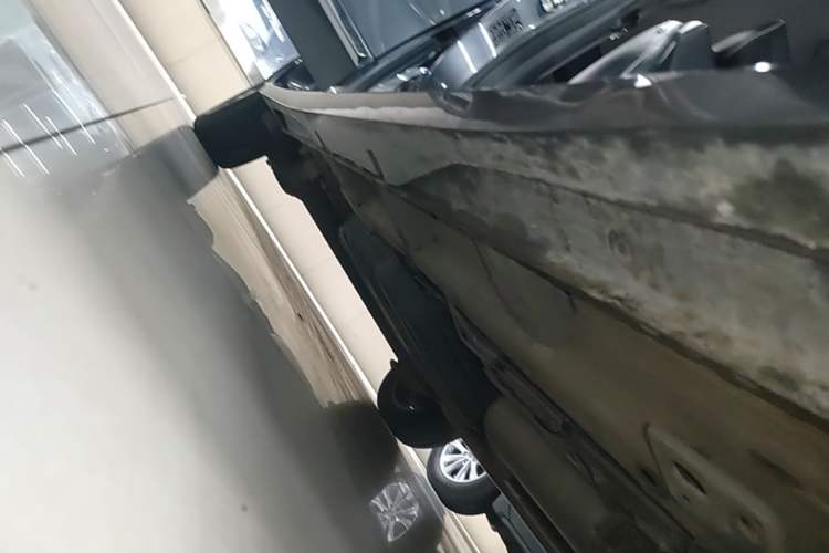 Used Wuling Jiachen 2022 1.5T CVT Deluxe Flagship Edition Right Side Sill