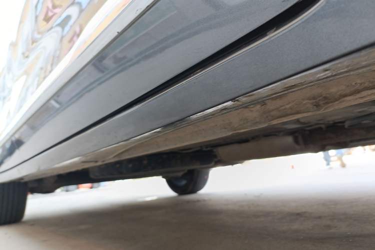 Used Wuling Jiachen 2022 1.5T CVT Deluxe Flagship Edition Right Side Sill