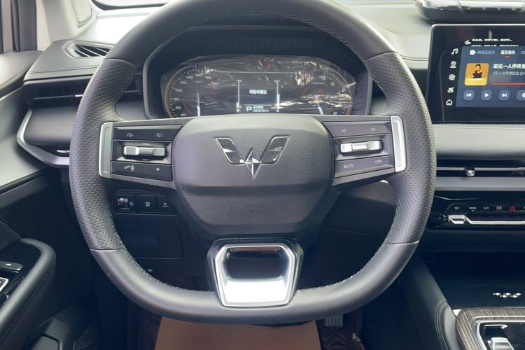 Used Wuling Jiachen 2022 1.5T CVT Deluxe Flagship Edition Steering Wheel
