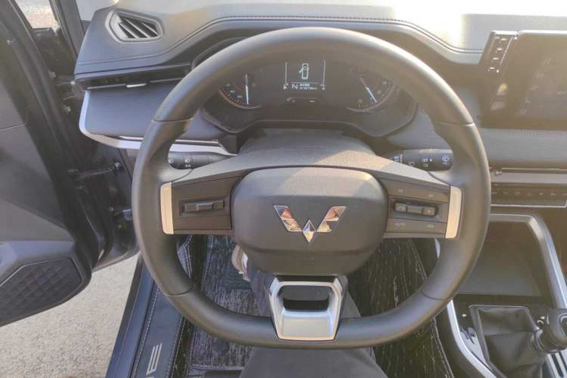 Used Wuling Jiachen 2022 1.5L Manual Comfort Edition Steering Wheel