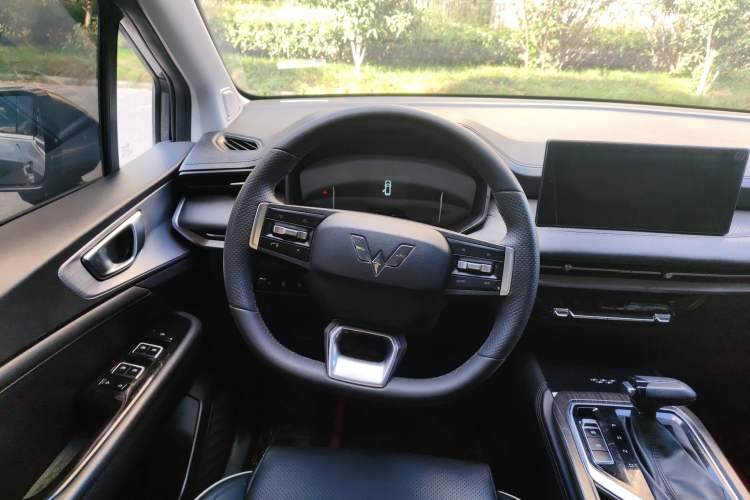 Used Wuling Jiachen 2022 1.5T CVT Deluxe Flagship Edition Steering Wheel