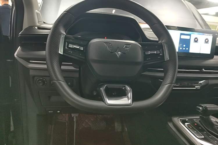 Used Wuling Jiachen 2022 1.5T CVT Deluxe Flagship Edition Steering Wheel