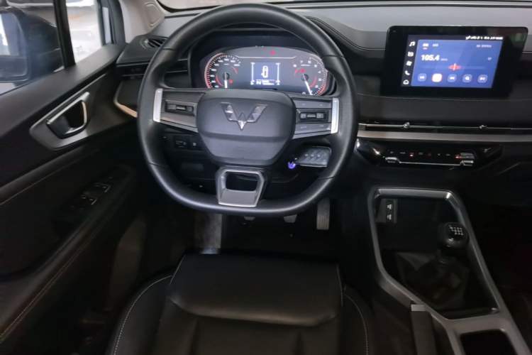 Used Wuling Jiachen 2022 1.5L Manual Comfort Edition Steering Wheel