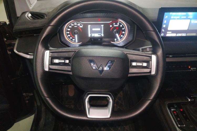 Used Wuling Jiachen 2022 1.5T CVT Smart Luxury Version Steering Wheel