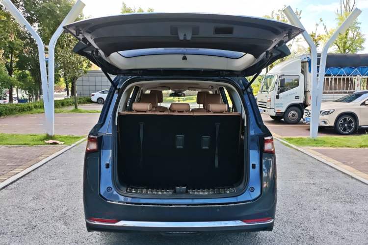 Used Wuling Jiachen 2022 1.5T CVT Deluxe Flagship Edition Trunk
