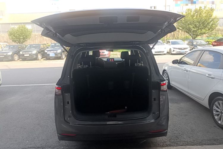 Used Wuling Jiachen 2022 1.5L Manual Enjoyment Elite Model Trunk