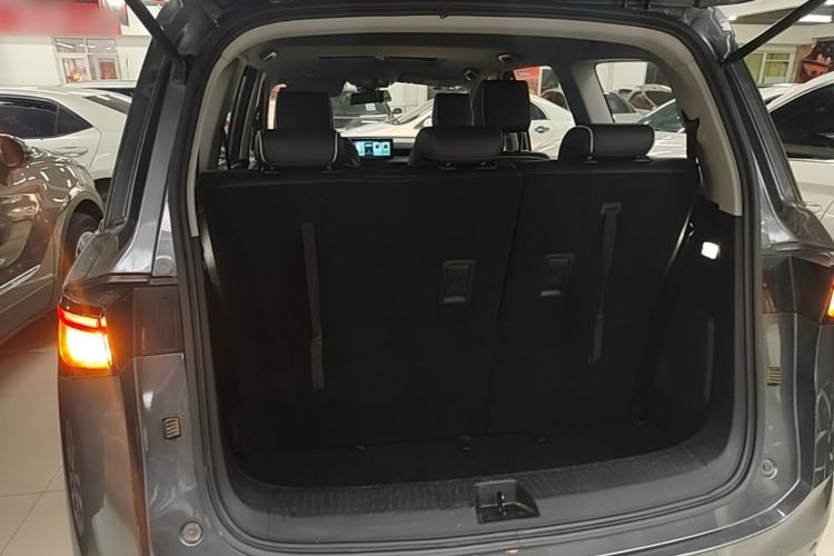 Used Wuling Jiachen 2022 1.5T CVT Deluxe Flagship Edition Trunk