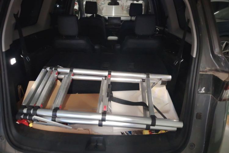 Used Wuling Jiachen 2022 1.5T CVT Smart Luxury Version Trunk