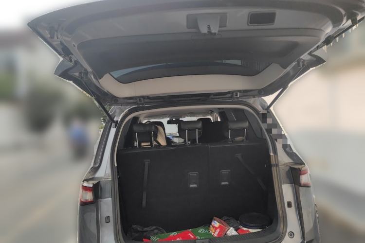 Used Wuling Jiachen 2022 1.5L Manual Comfort Edition Trunk