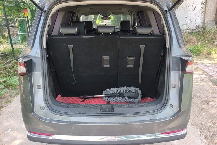 Used Wuling Jiachen 2022 1.5T CVT Deluxe Flagship Edition Trunk