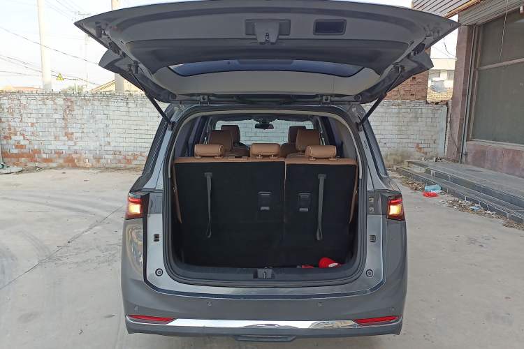 Used Wuling Jiachen 2022 1.5T CVT Deluxe Flagship Edition Trunk