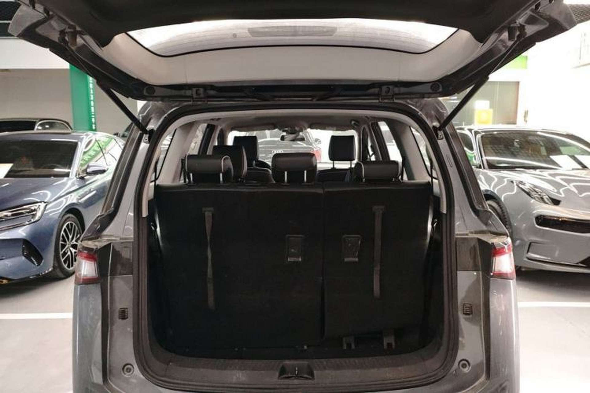 Used Wuling Jiachen 2022 1.5T CVT Deluxe Flagship Edition Trunk