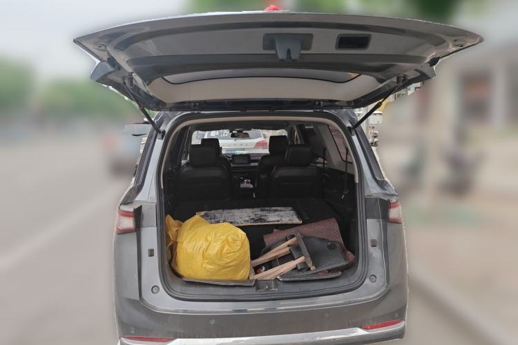 Used Wuling Jiachen 2022 1.5L Manual Comfort Edition Trunk