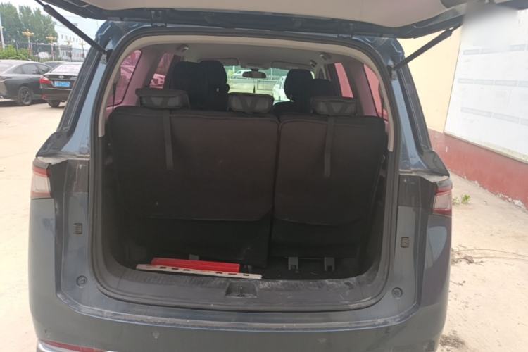 Used Wuling Jiachen 2022 1.5L Manual Light Comfort Edition Trunk