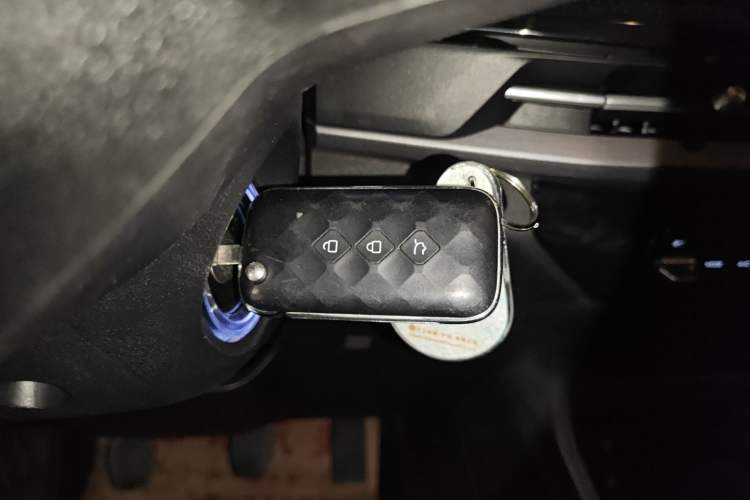 Used Wuling Jiachen 2022 1.5L Manual Enjoyment Elite Model Vehicle Key