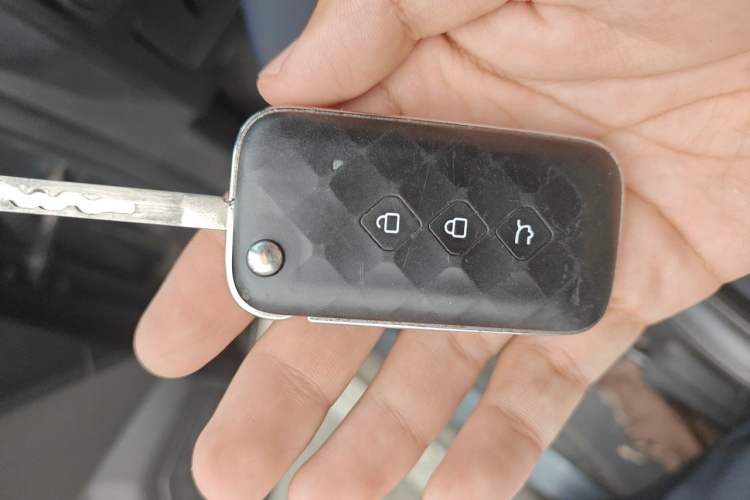 Used Wuling Jiachen 2022 1.5L Manual Comfort Edition Vehicle Key
