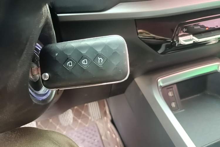 Used Wuling Jiachen 2022 1.5L Manual Light Comfort Edition Vehicle Key