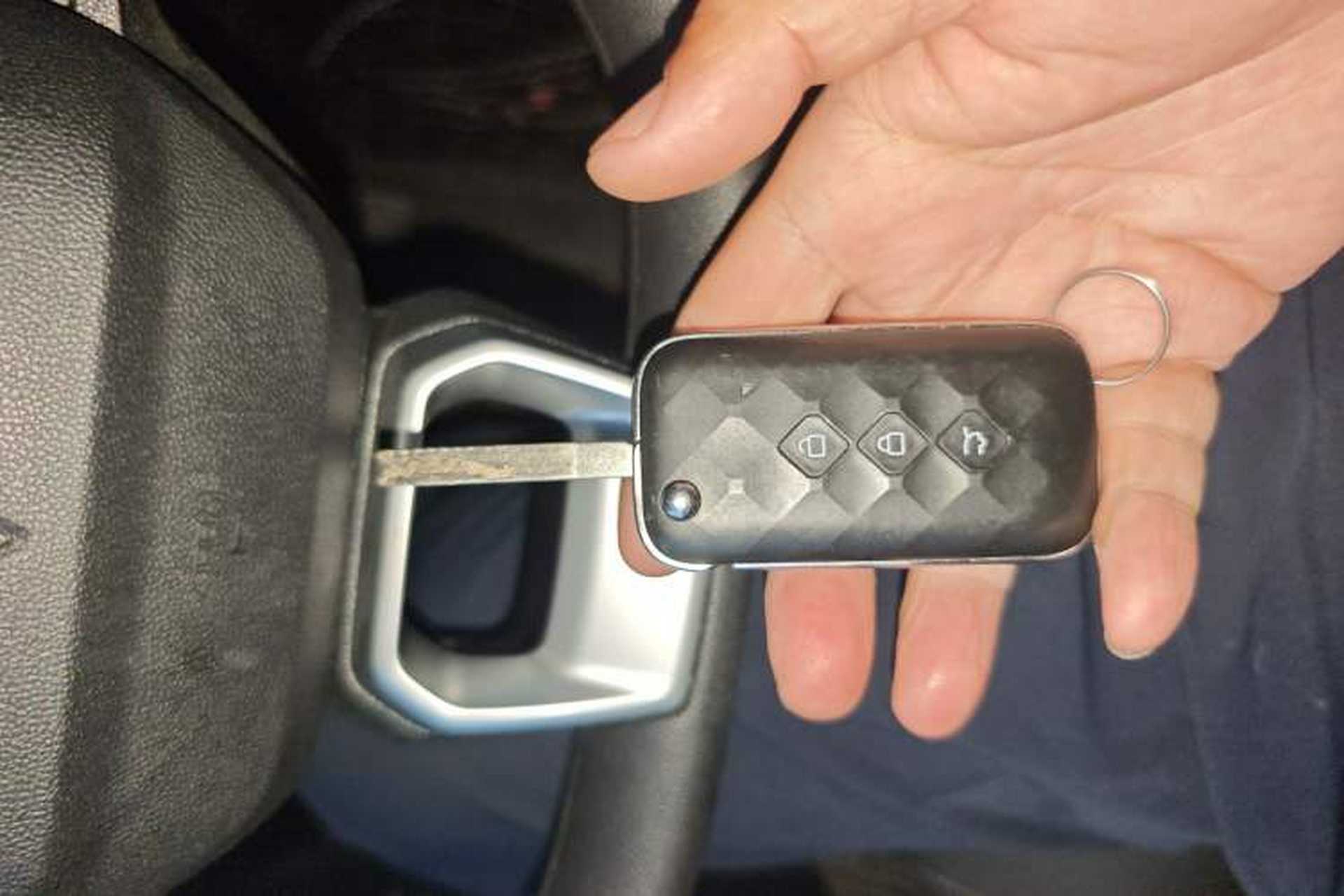 Used Wuling Jiachen 2022 1.5L Manual Enjoyment Elite Model Vehicle Key