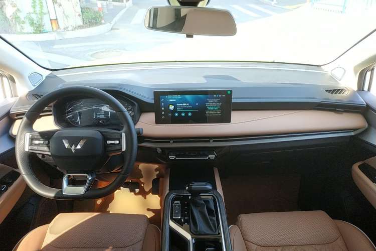 Used Wuling Jiachen 2022 1.5T CVT Deluxe Flagship Edition Center Console