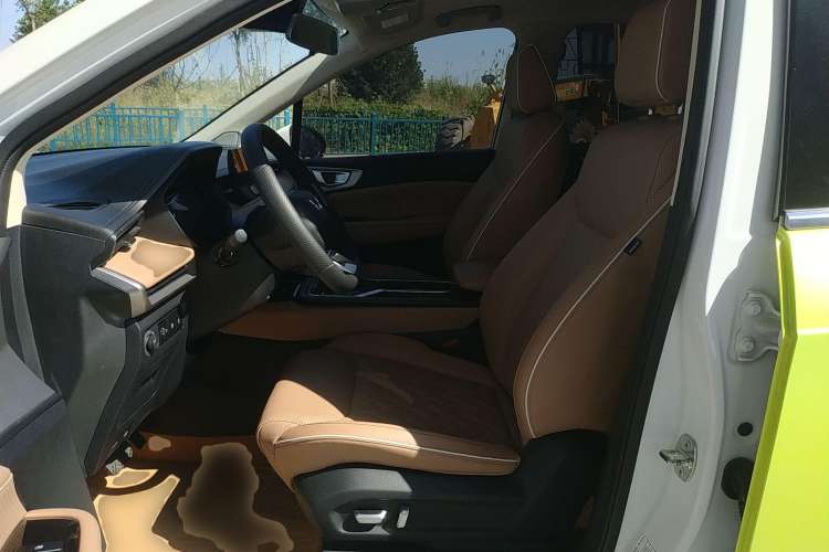 Used Wuling Jiachen 2022 1.5T CVT Deluxe Flagship Edition Left Front Seat