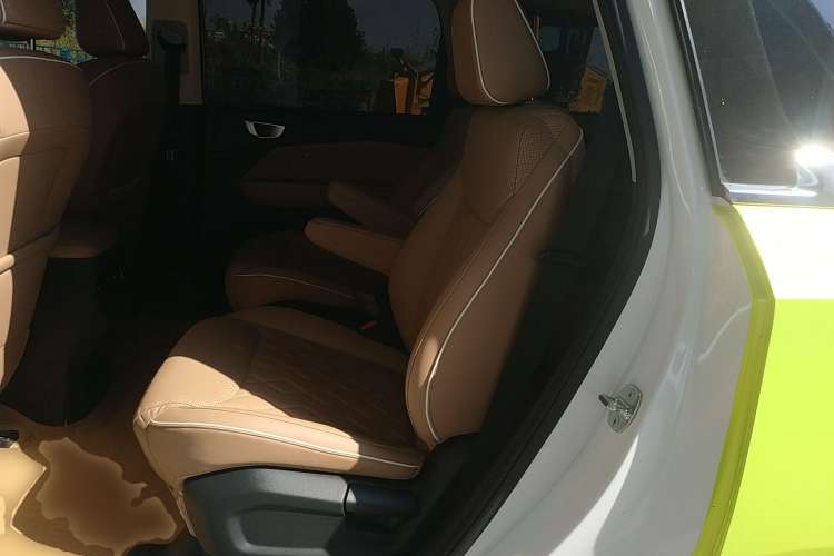 Used Wuling Jiachen 2022 1.5T CVT Deluxe Flagship Edition Left Rear Seat