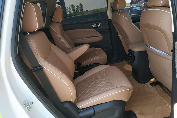 Used Wuling Jiachen 2022 1.5T CVT Deluxe Flagship Edition Right Rear Seat