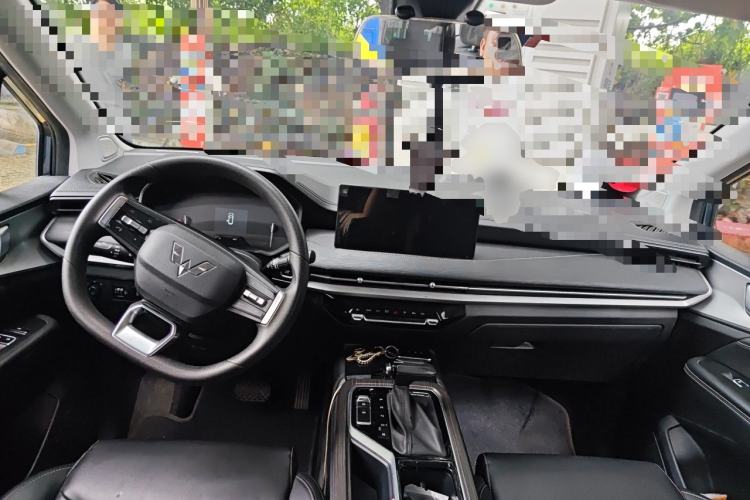 Used Wuling Jiachen 2022 1.5T CVT Smart Luxury Version Center Console