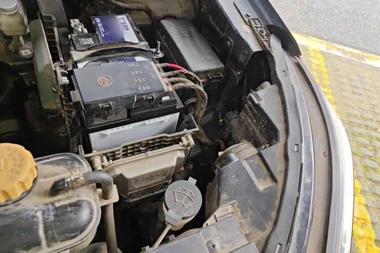 Used Wuling Jiachen 2022 1.5T CVT Smart Luxury Version Engine Bay Left