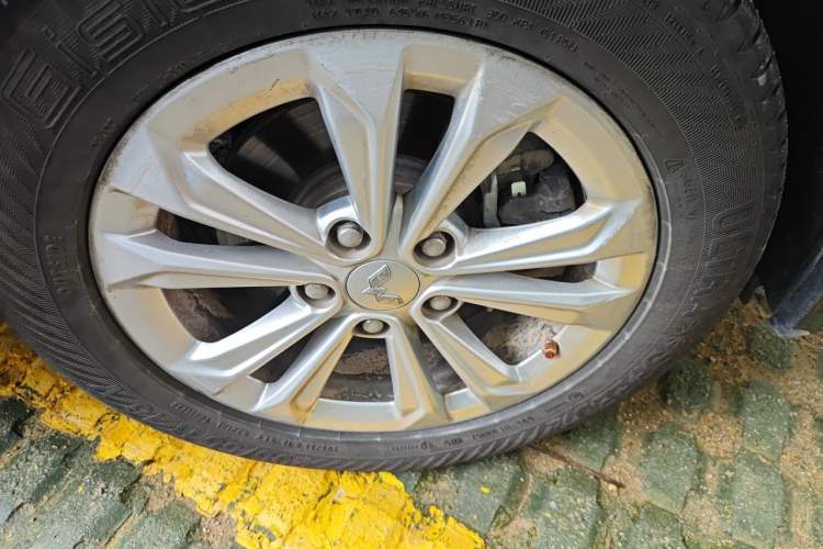 Used Wuling Jiachen 2022 1.5T CVT Smart Luxury Version Right Front Wheel Hub