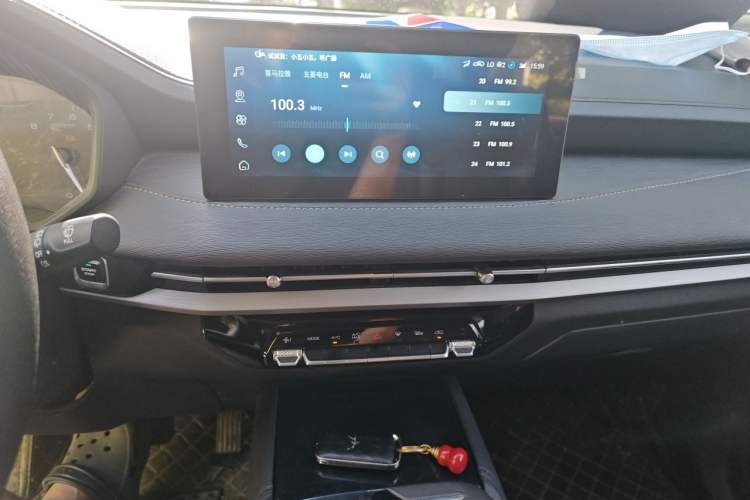 Used Wuling Jiachen 2022 1.5T CVT Smart Luxury Version Audio And AC Panel