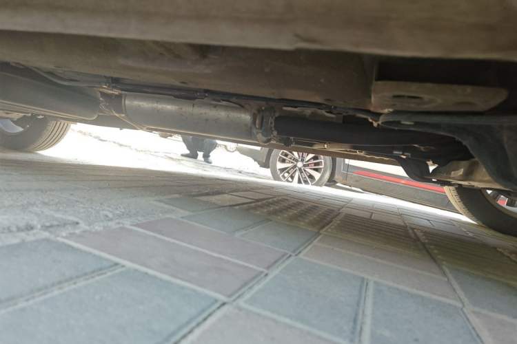 Used Wuling Jiachen 2022 1.5T CVT Smart Luxury Version Chassis Front Right