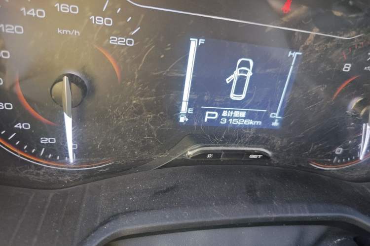 Used Wuling Jiachen 2022 1.5T CVT Smart Luxury Version Odometer Close Up