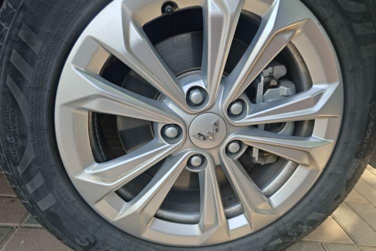 Used Wuling Jiachen 2022 1.5T CVT Smart Luxury Version Right Front Wheel Hub