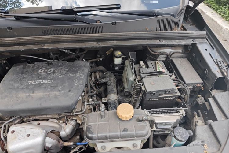 Used Wuling Jiachen 2022 1.5T CVT Deluxe Flagship Edition Engine Bay Left