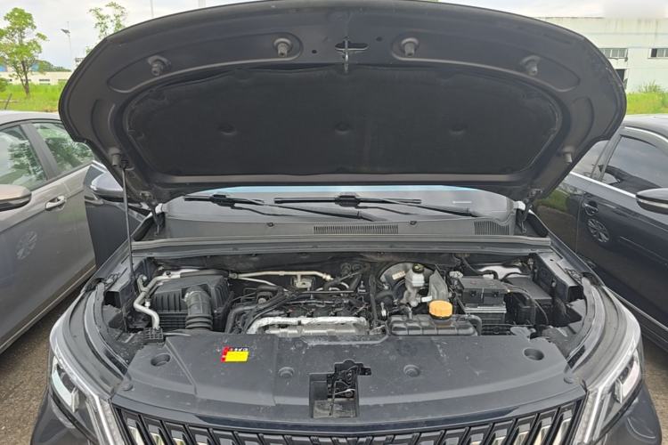 Used Wuling Jiachen 2022 1.5T Manual Light Enjoyment Dynamic Version Engine Bay