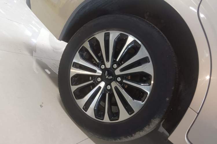 Used Wuling Jiachen 2022 1.5T CVT Deluxe Flagship Edition Exterior 8