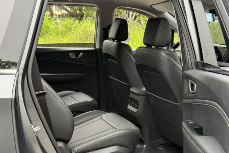 Used Wuling Jiachen 2022 1.5T CVT Smart Luxury Version Exterior 8